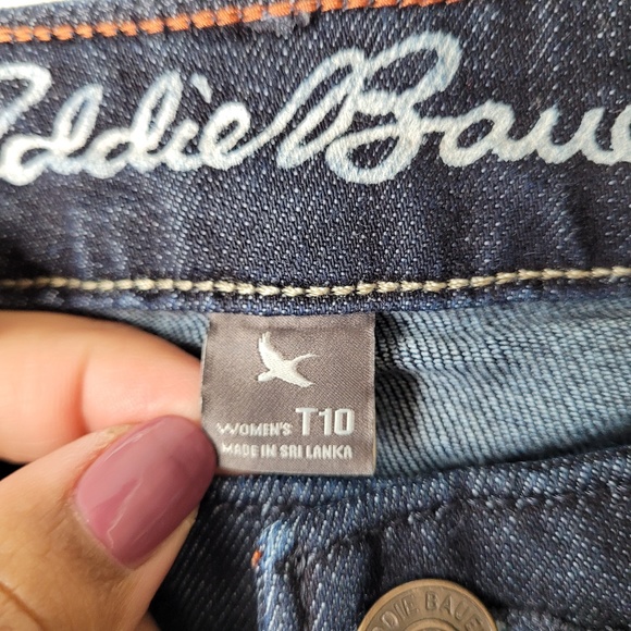 Eddie Bauer Dark Wash Curvy Crop Jeans - Picture 8 of 12